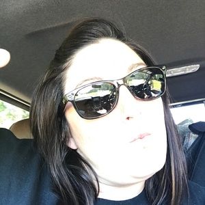 Meet your Posher, Tracy